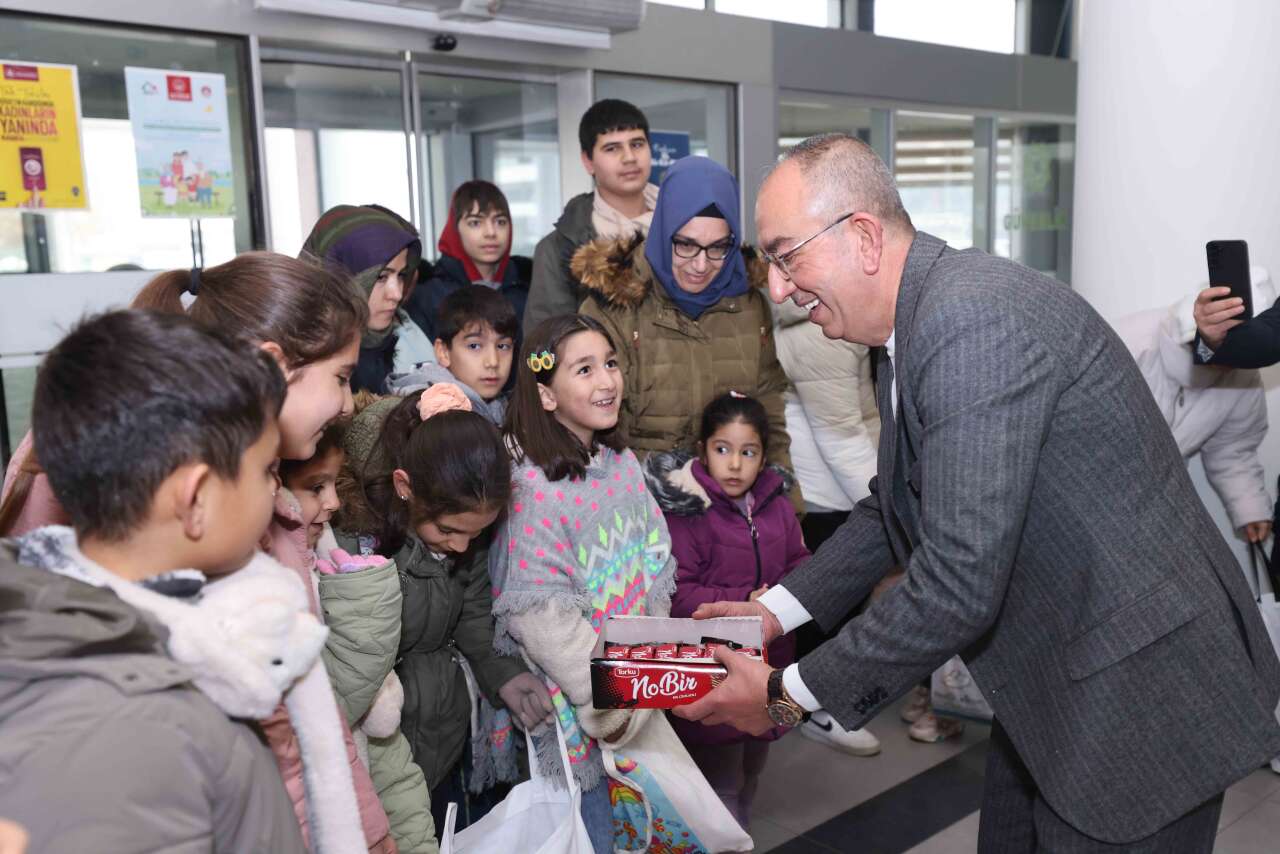 Konya sokaklarını şenlendiren şivlilik, hastane odalarına da yansıdı 1